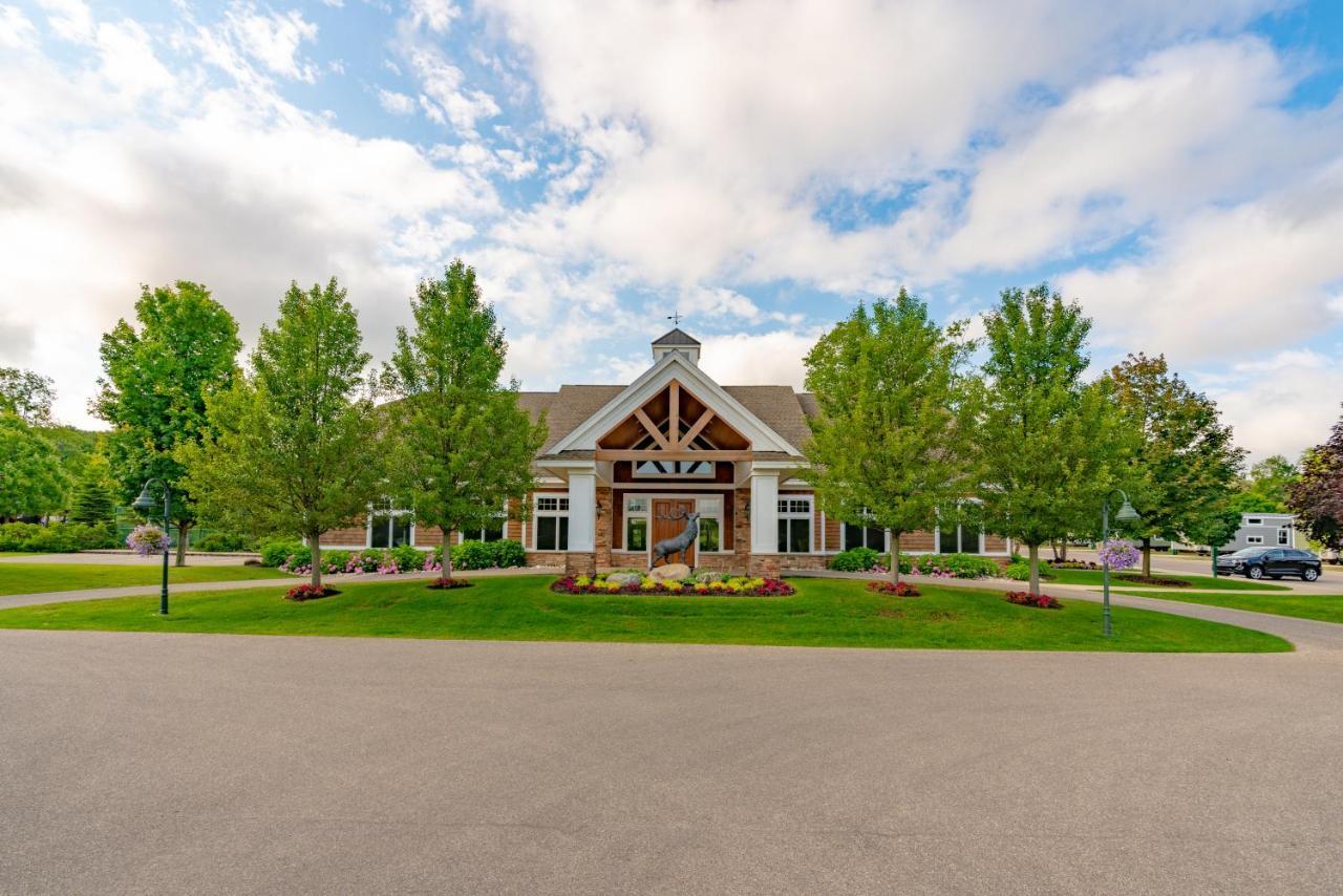 Sun Outdoors Petoskey Bay Harbor Exterior foto
